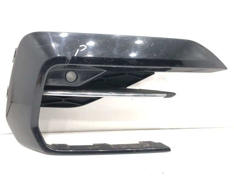 Mřížka nárazníku pravá přední VW Touran (5T1) 2015 - 2022 5TA853950