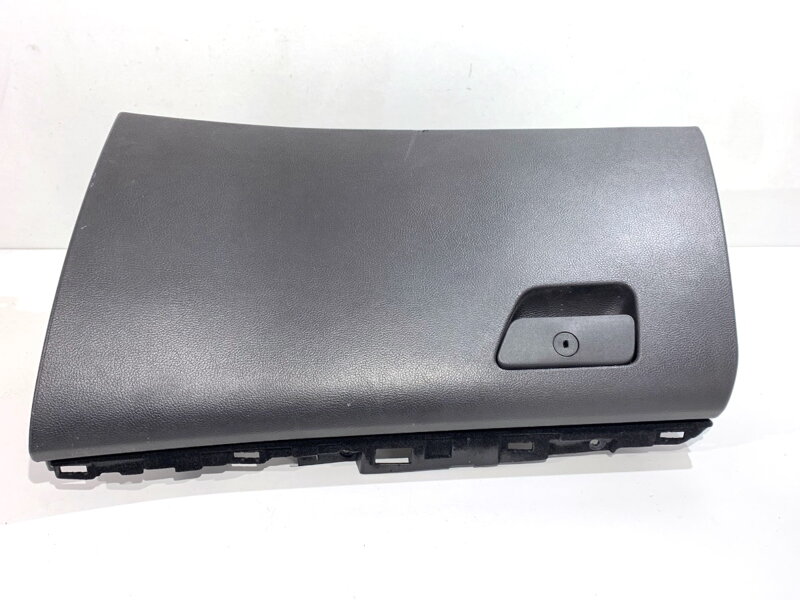 Odkládací schránka spolujezdce Ford Mondeo V Liftback (CE) 2014 - 2022 DS73-13570-A