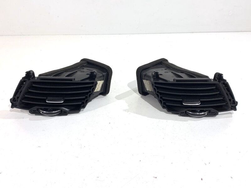 Mřížka ventilace přední středová KIA Sportage III (SL) 2009 - 2022 97410-3W000 97420-3W000