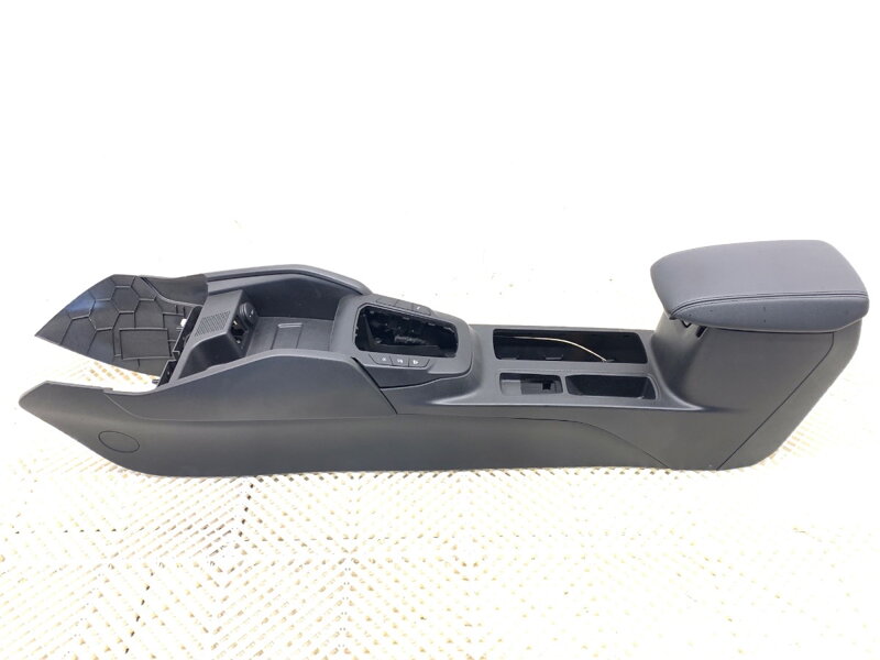 Tunel středový Ford Focus IV (HN) 2018 - 2022