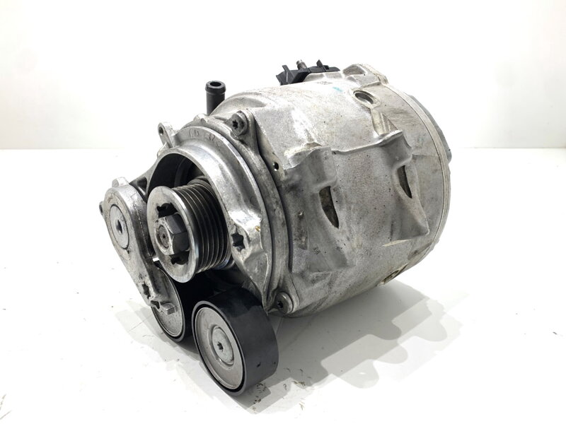 Alternátor Audi Q8 (4MN) 2018 - 2022 4N0903028H