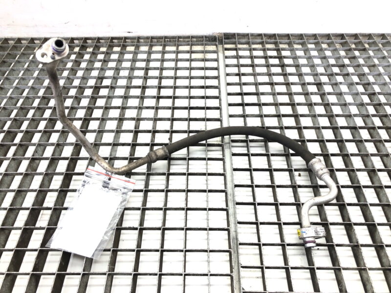 Hadice klimatizace VW Tiguan (AD1, AX1) 2016 - 2022 5QF816721T