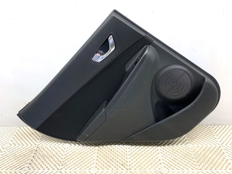 Tapecírung dveří levý zadní Hyundai Kona (OS, OSE, OSI) 2017 - 2022