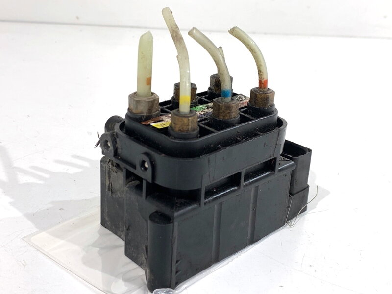 Rozdělovač zavěšení Mercedes-benz GLE (W166) 2015 - 2018 A2123200358