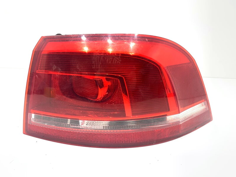Světlo pravé zadní VW Passat B7 Variant (365) 2010 - 2015 3AF945096E