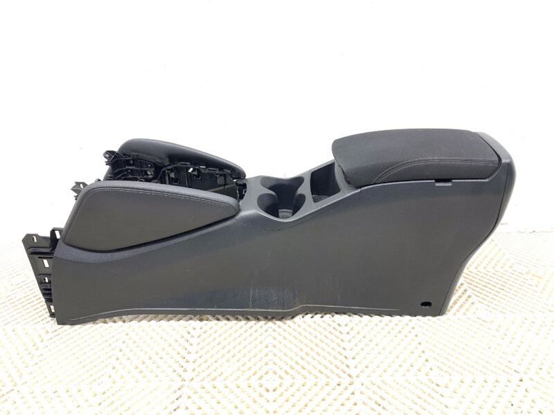 Loketní opěrka Nissan Qashqai II SUV (J11, J11_) 2013 - 2022 969904EA0A