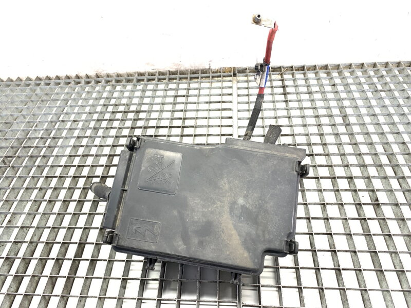 Pojistková skříňka Opel Vivaro B Autobus (X82) 2014 - 2019 93452999