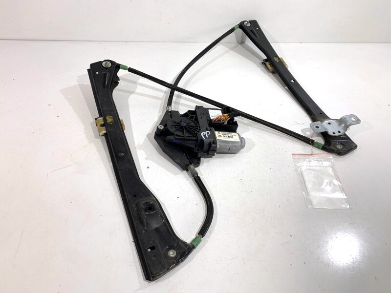 Stahovačka okna pravá přední VW Golf V (1K1) 2003 - 2010 1K0959702E