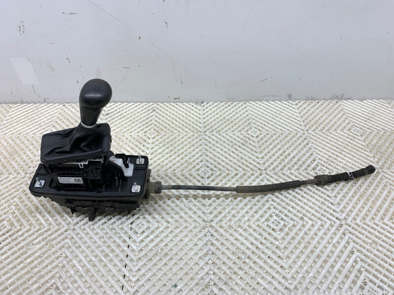 Řadicí páka volič převodovky Audi Q5 (8RB) 2008 - 2017 8R1713041E