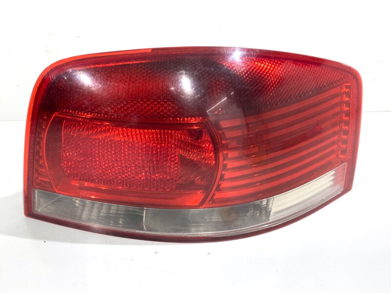 Světlo pravé zadní Audi A3 (8P1) 2003 - 2013 8P0945096