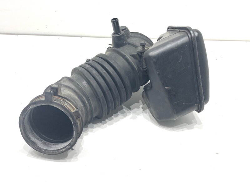 Vzduchové potrubí KIA Sportage III (SL) 2009 - 2022 281382S100