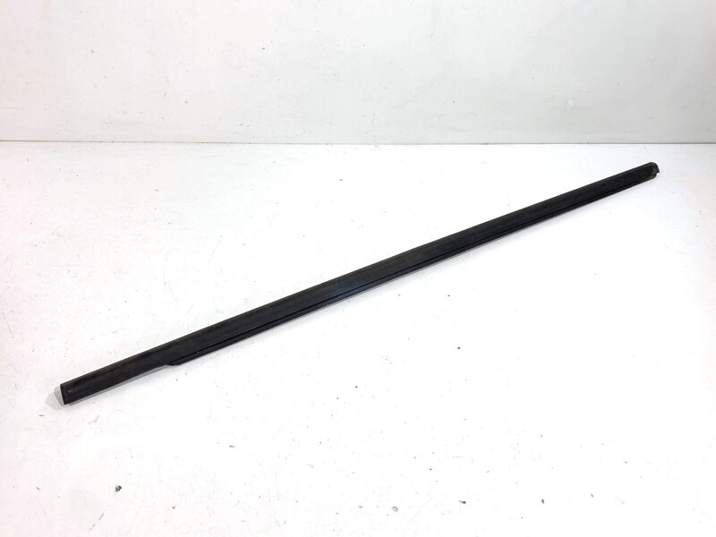 Lišta stírací přední levá Skoda Kamiq (NW4) 2019 - 2022 654837477A