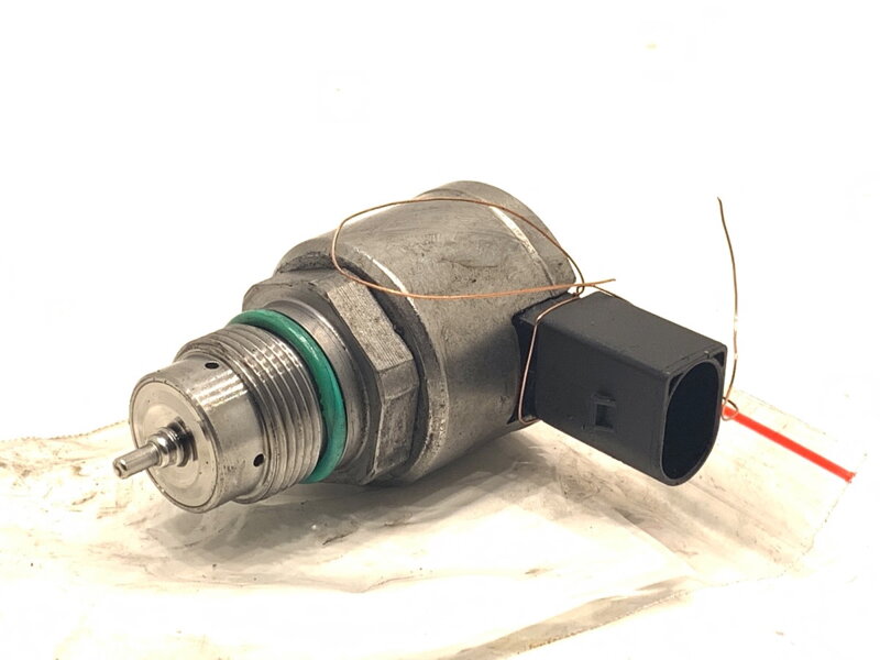 Regulátor tlaku paliva VW Tiguan (AD1, AX1) 2016 - 2022 04L130764C