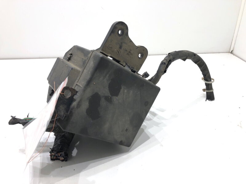 Pojistková skříňka Suzuki Grand Vitara II (JT, TE, TD) 2005 - 2022