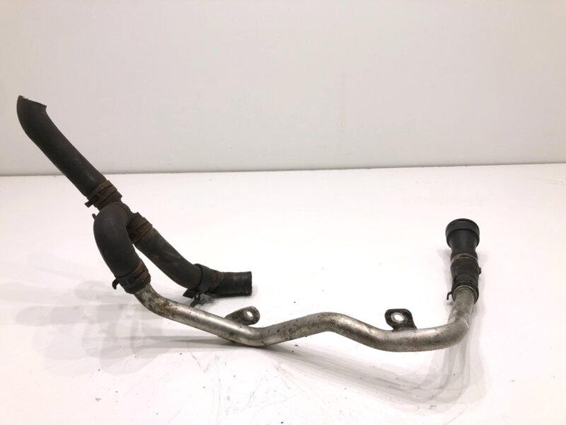 Potrubí vody Audi A8 D4 (4H2, 4H8, 4HC, 4HL) 2009 - 2018 057121163C