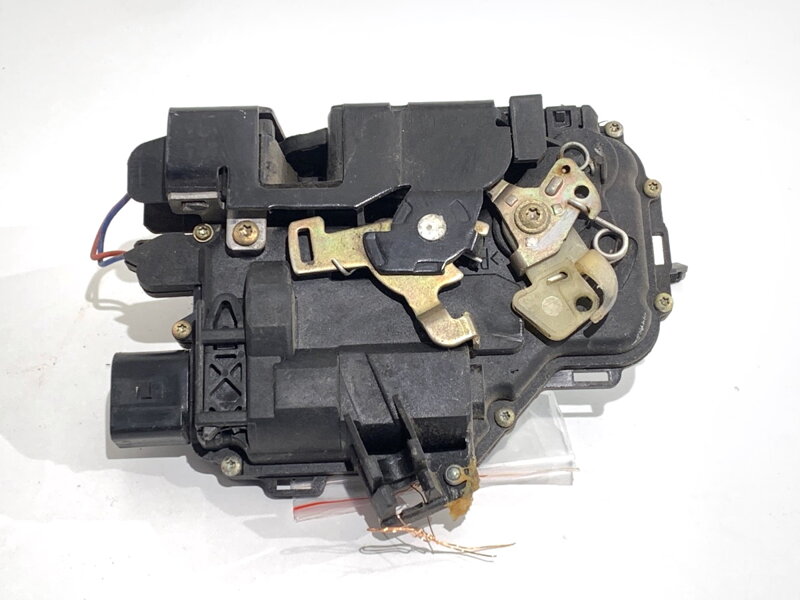 Zámek dveří levý přední Seat Leon (1M1) 1999 - 2006