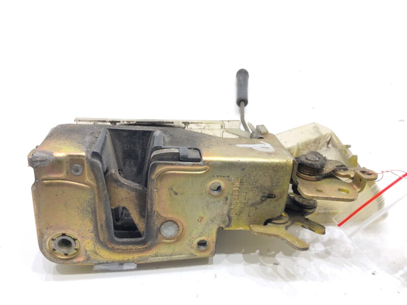 Zámek dveří pravý přední VW Transporter IV Autobus ( 70B , 70C , 7DB , 7DK , 70J , 70K , 7DC , 7 1990 - 2004 701837016D