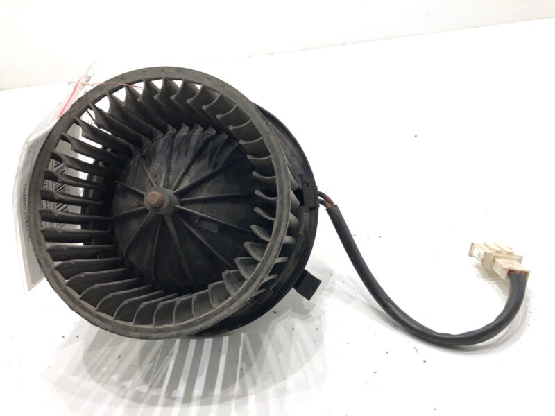 Ventilátor topení VW Transporter IV Autobus ( 70B , 70C , 7DB , 7DK , 70J , 70K , 7DC , 7 1990 - 2004 701819021B