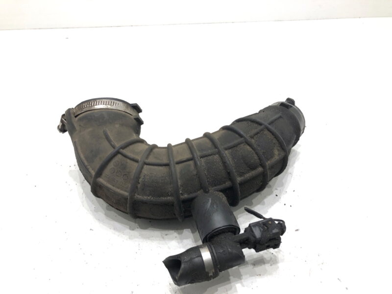 Vzduchové potrubí Audi A8 D4 (4H2, 4H8, 4HC, 4HL) 2009 - 2018 4H0129572