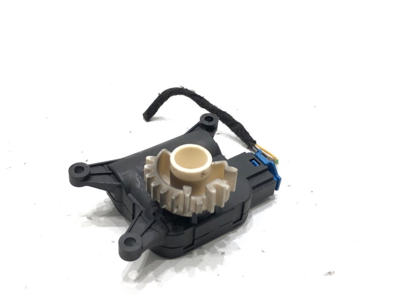 Motor radiátoru topení VW Golf V (1K1) 2003 - 2010 0132801337