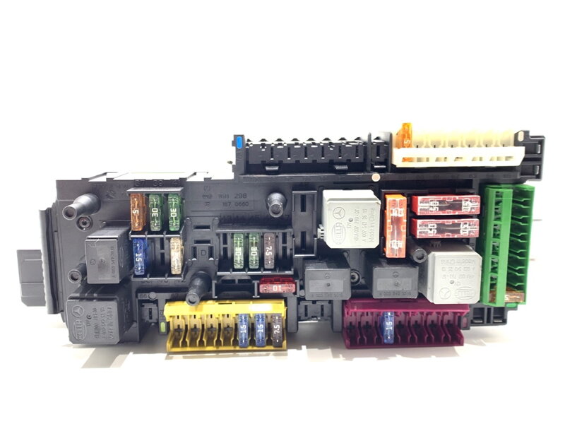 Pojistková skříňka Mercedes-benz Class GLK (X204) 2008 - 2015 016706581A