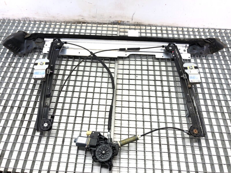 Stahovačka okna pravá přední Mini Mini (R56) 2005 - 2014