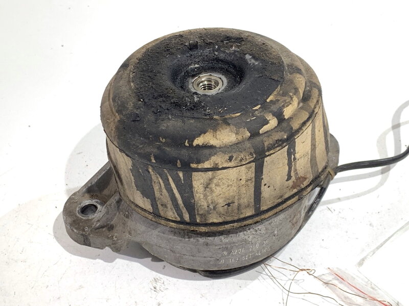 Polštář motoru Mercedes-benz Class GLK (X204) 2008 - 2015 A2042403617