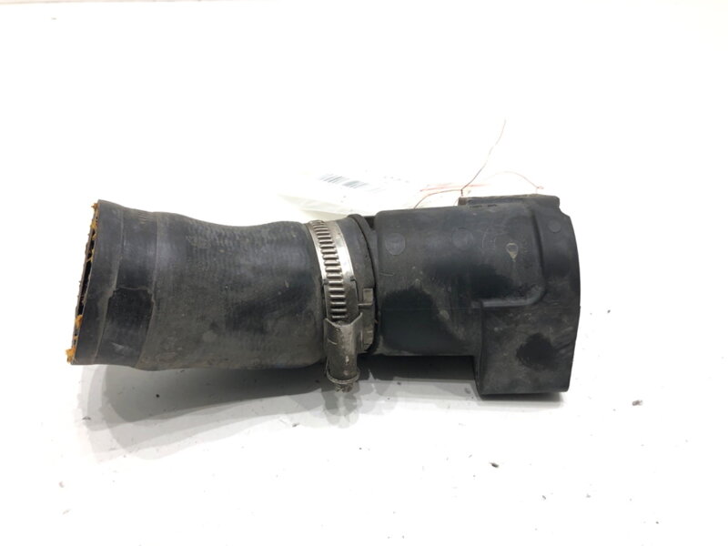 Vzduchové potrubí VW Golf VI Variant (AJ5) 2009 - 2014 03L131111J