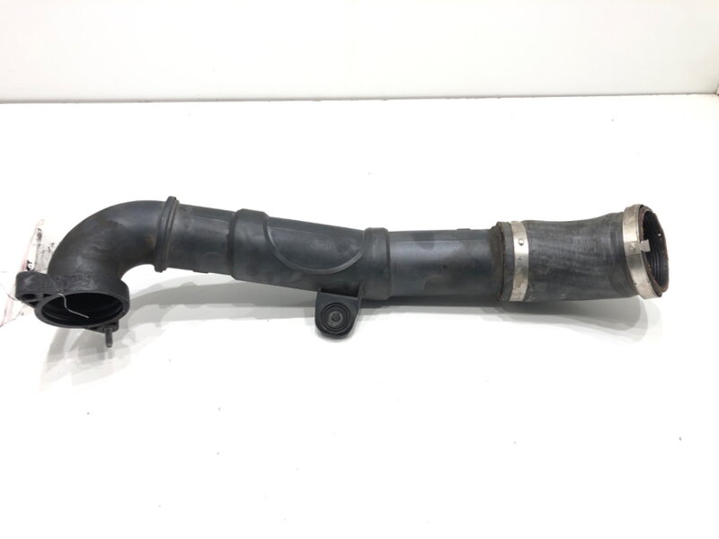 Potrubí turba VW Passat B8 Variant (3G5, CB5) 2014 - 2022