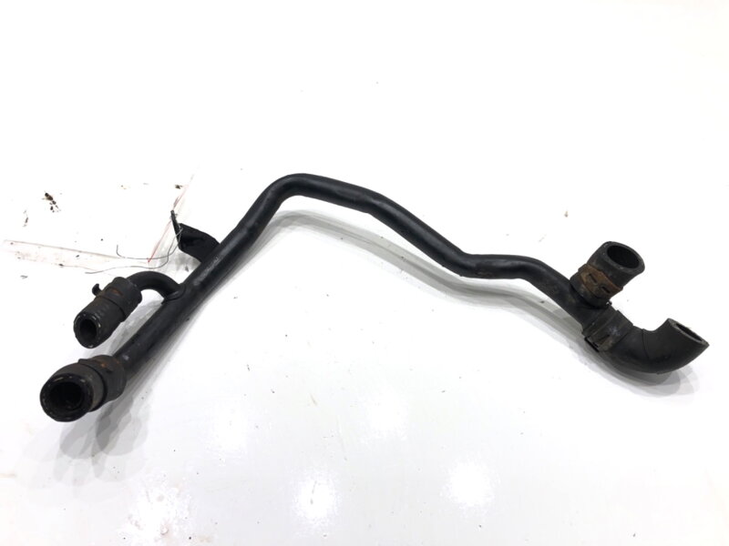 Potrubí vody VW Passat B8 Variant (3G5, CB5) 2014 - 2022 04L121064T