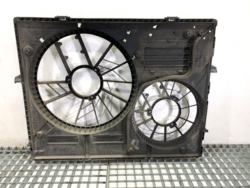 Kryt ventilátorů VW Touareg (7LA, 7L6, 7L7) 2002 - 2013 7L0121203F