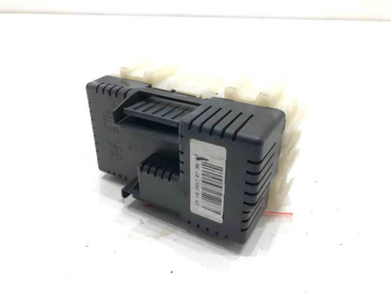 Pojistková skříňka Volvo V60 I (155, 157) 2010 - 2018