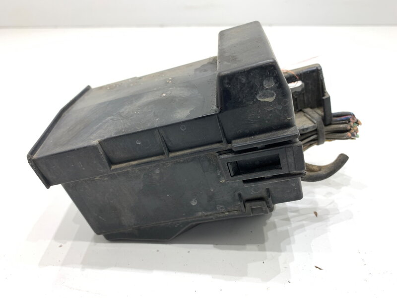 Pojistková skříňka Suzuki Swift III (MZ, EZ) 2005 - 2022