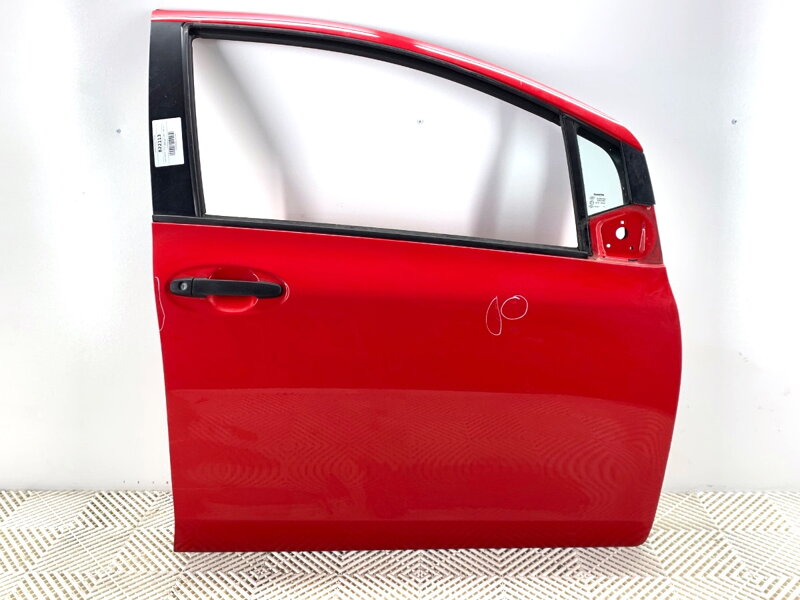 Dveře pravé přední Toyota Yaris (_P9_) 2005 - 2014