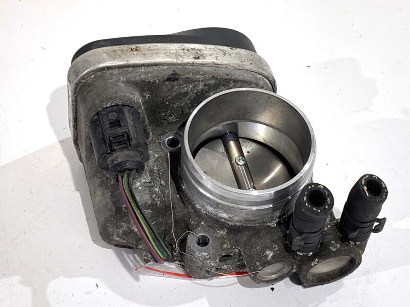 Škrticí klapka VW Touran (1T1, 1T2) 2003 - 2010 06F133062