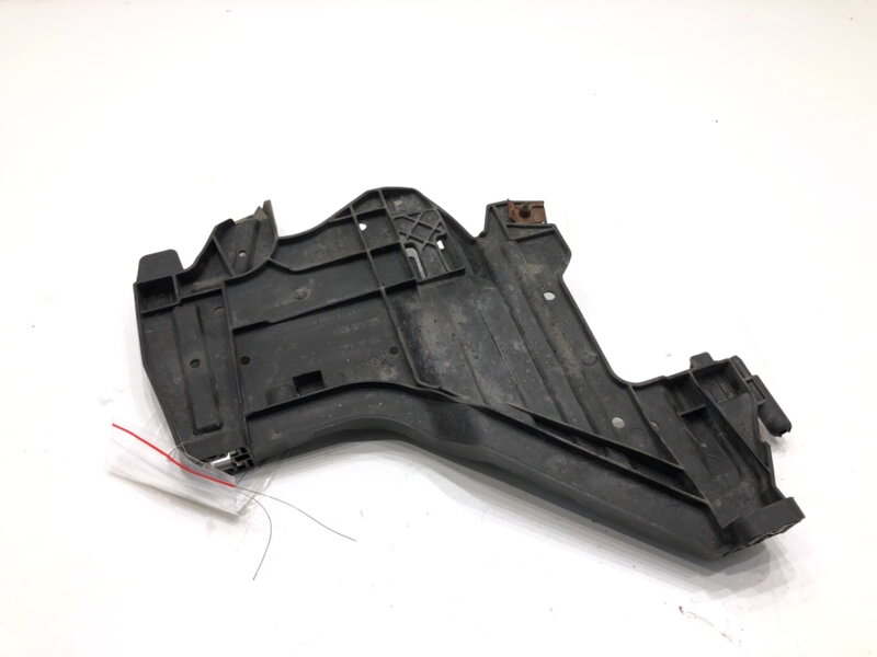 Držák světla levý Audi A4 B8 Avant (8K5) 2007 - 2015 1301073033