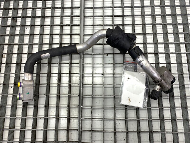 Hadice klimatizace Audi A4 B8 Avant (8K5) 2007 - 2015 8K1260712B