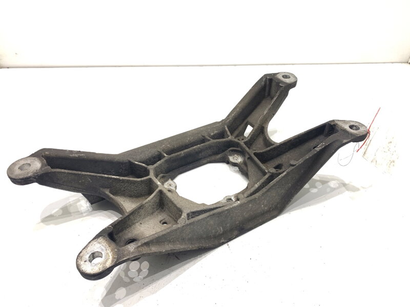 Držák převodovky převodů Audi A4 B8 Avant (8K5) 2007 - 2015 8K0399263K