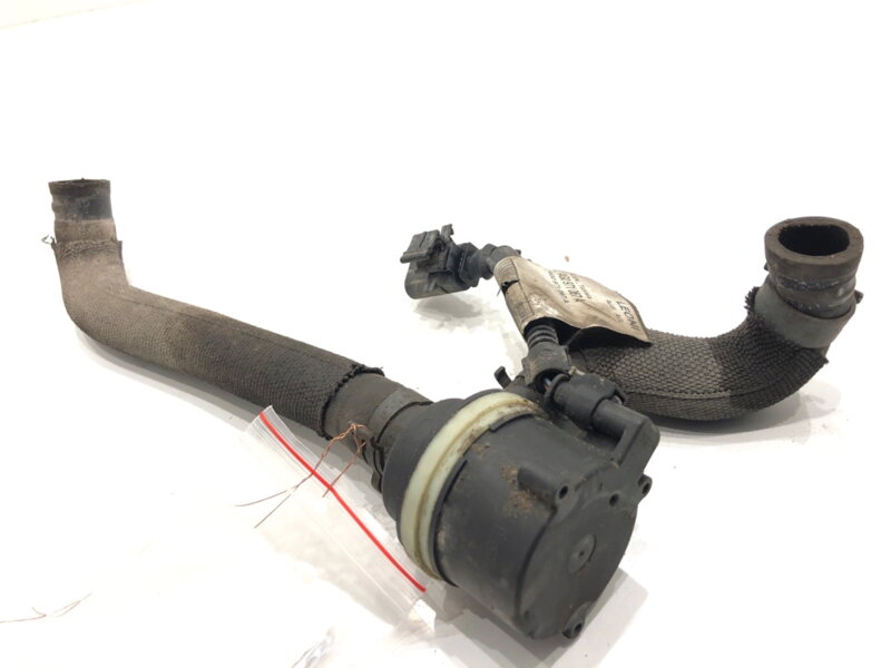 Přídavná vodní pumpa Audi A6 C7 Avant (4G5, 4GD) 2011 - 2018 6R0965561A