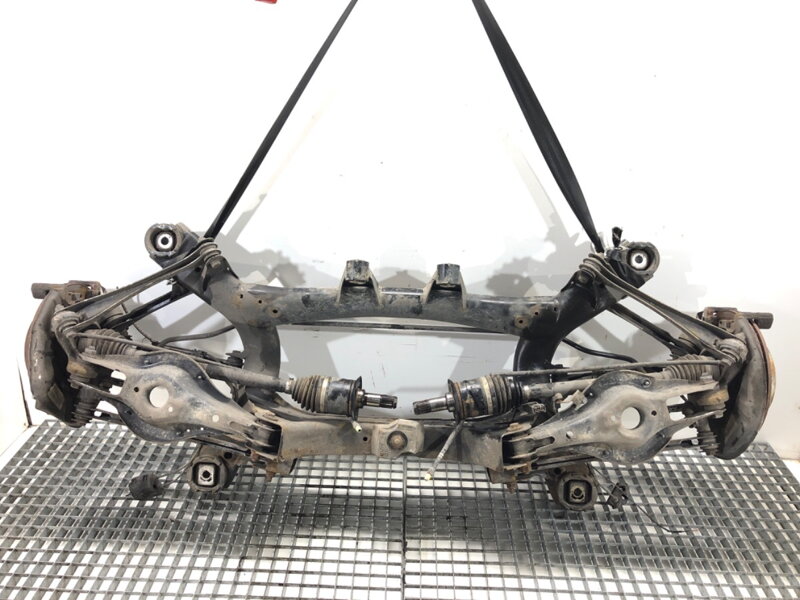 Výztuha zadní BMW 3 (F30, F80) 2011 - 2018
