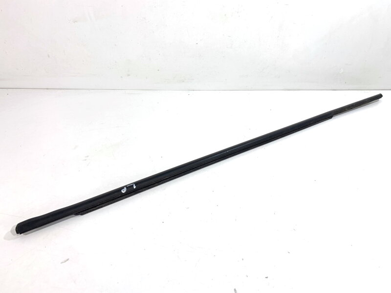 Lišta stírací přední levá BMW 3 (F30, F80) 2011 - 2018