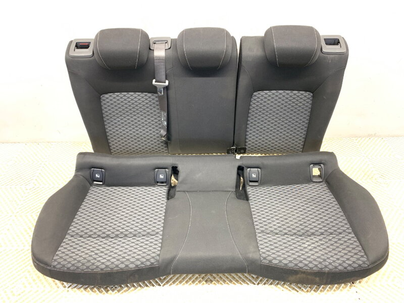 Lavice / sedačka druhý řada Opel Astra K (B16) 2015 - 2022