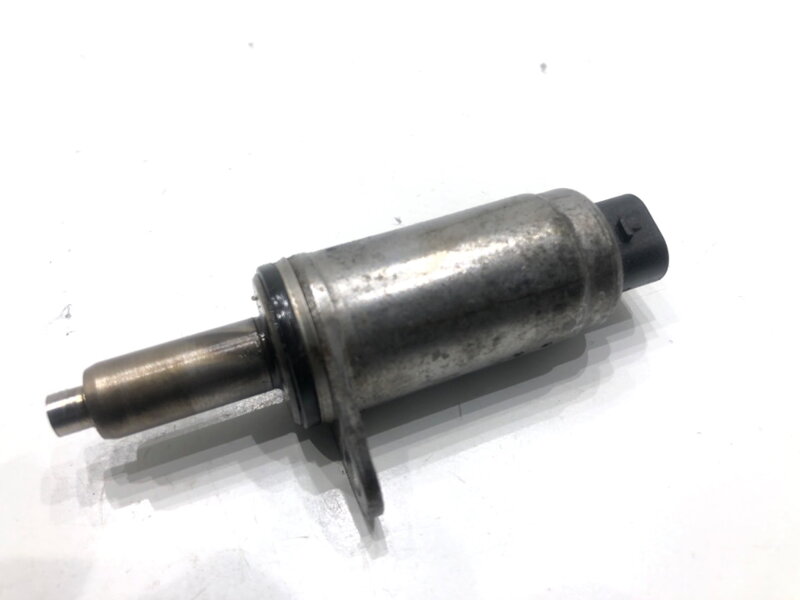 Regulátor hřídele rozvodů Audi A6 C7 Avant (4G5, 4GD) 2011 - 2018 06E103697L