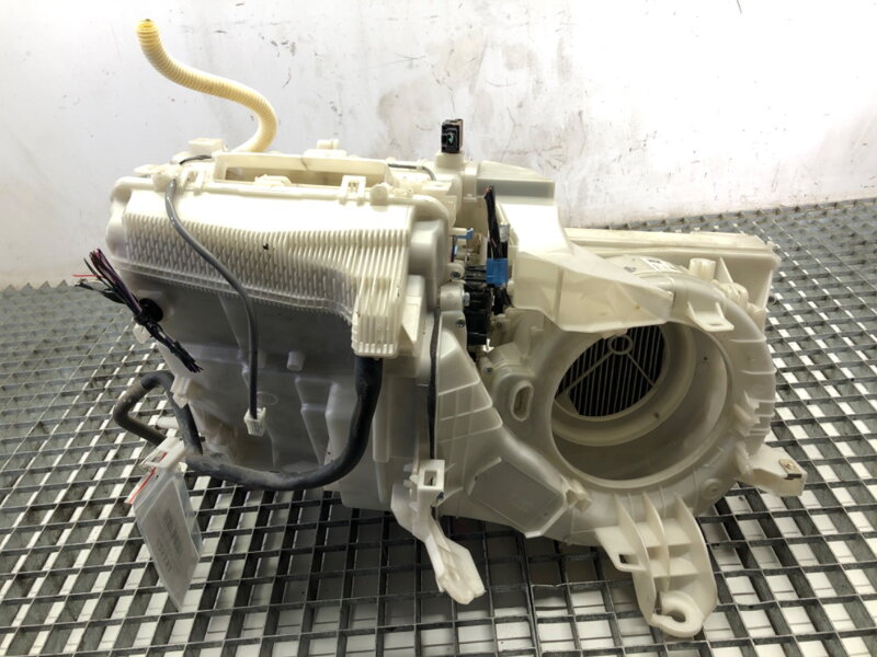 Radiátor topení Toyota RAV 4 IV (_A4_) 2012 - 2022 87050-42600