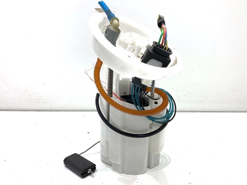 Palivové čerpadlo BMW 2 Gran Coupe (F44) 2019 - 2022 7300472