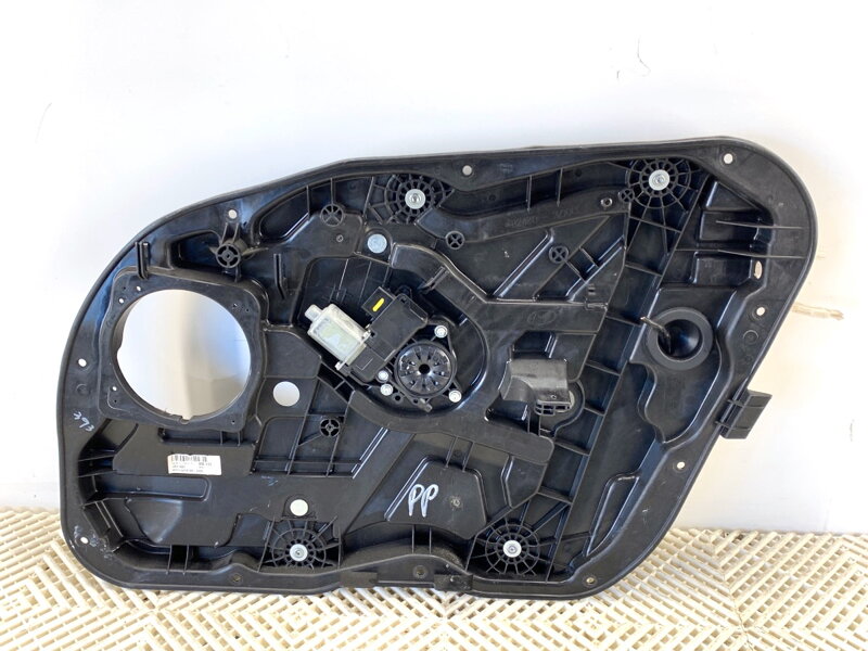 Stahovačka okna pravá přední Hyundai I40 I (VF) 2012 - 2022 81320-3Z020