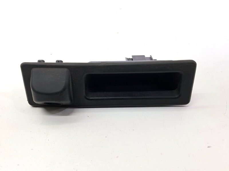 Klika víka kufru zadní BMW X6 (F16, F86) 2014 - 2019 7345700