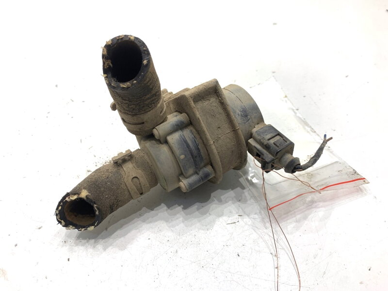 Přídavná vodní pumpa VW Transporter V Autobus (7HB, 7HJ, 7EB, 7EJ) 2003 - 2015