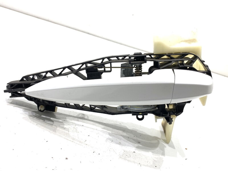 Klika vnější levá přední BMW X6 (F16, F86) 2014 - 2019 7340375