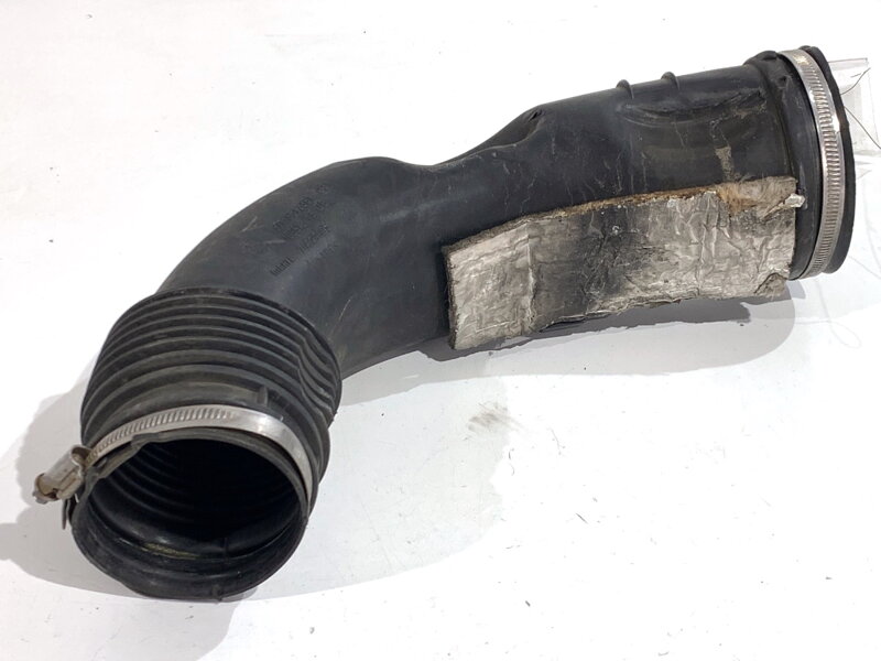 Vzduchové potrubí BMW X6 (F16, F86) 2014 - 2019 8512381